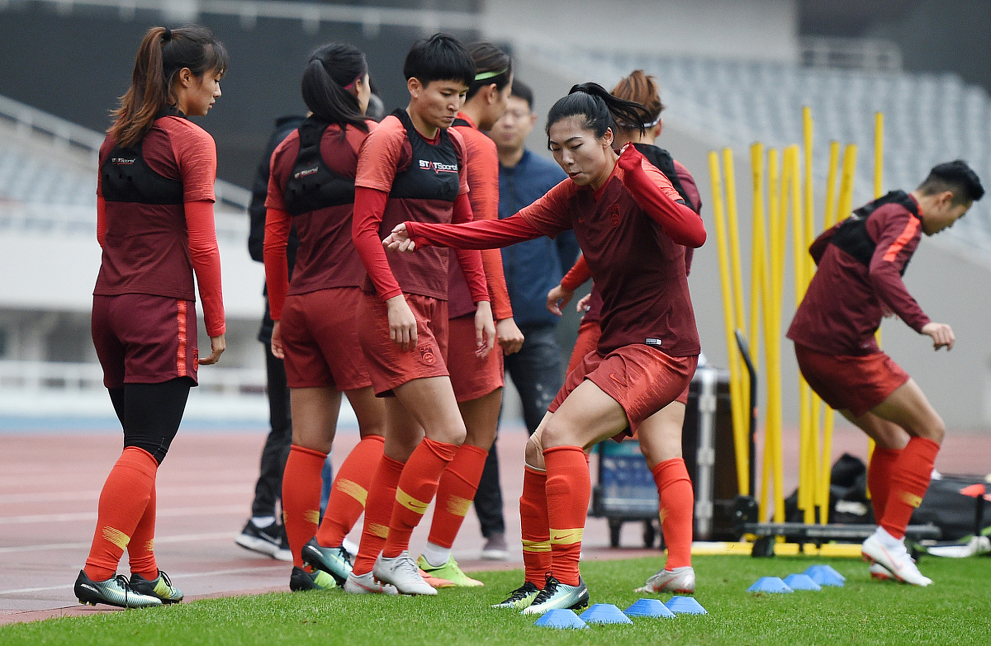 关于中国女足备战蓄势待发，教练组高效治军的信息